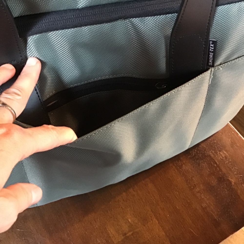 Solgaard Travel Tote - Picture 7 of 7